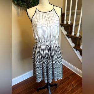🖤🤍 Perfect Banana Republic dress• Size 6.